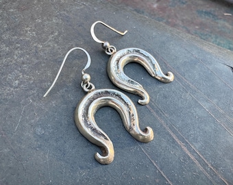 Small Vintage Sandcast Silver Naja Earrings, Navajo Dangles, Native American Indian Jewelry
