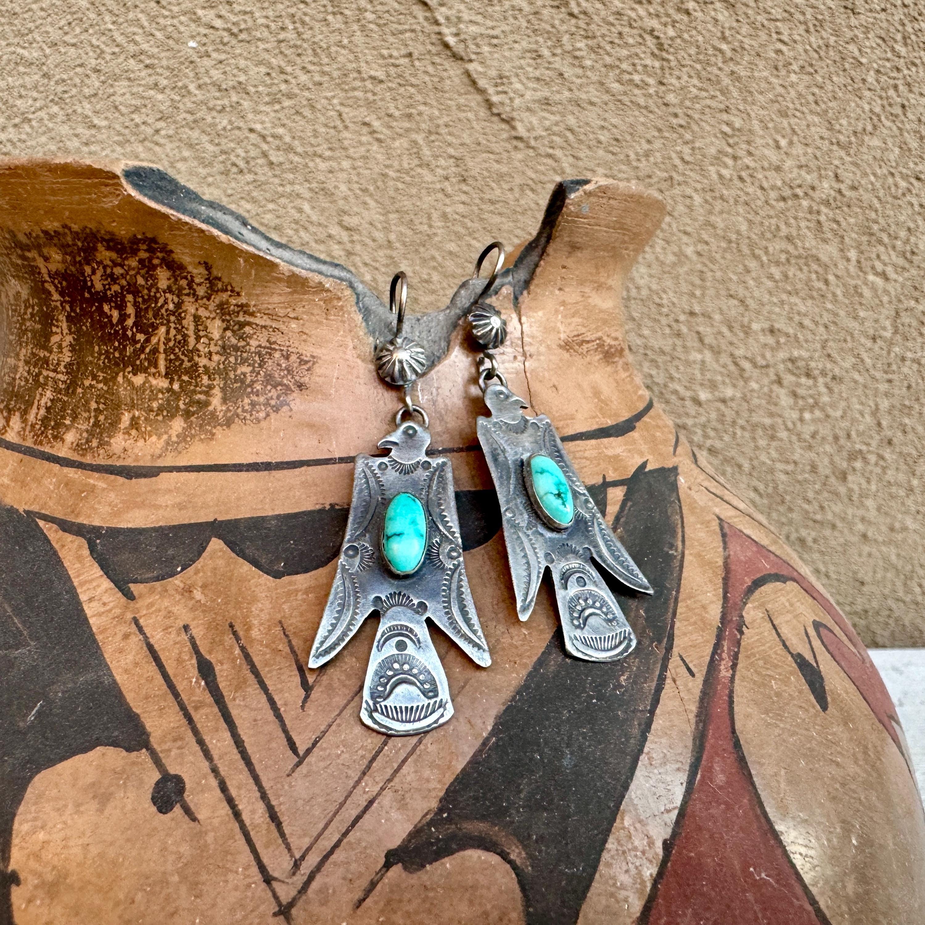The Most Beautiful Vintage Native American Navajo Green Sterling Silver Dangle Necklace The Most Beautiful Vintage Native American Navajo Green Sterling Silver Dangle Necklace