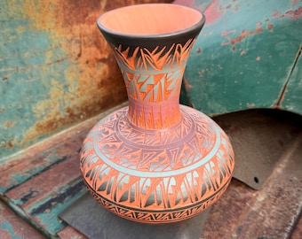 Signed Etched Navajo Pottery Vase in Ombre Terracotta Teal Colors, Mesa Verde