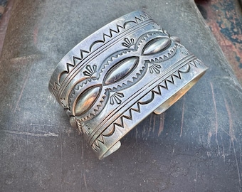 Gibson Nez Sterling Silver Repousse Cuff Bracelet Size 6, Navajo Apache Native American