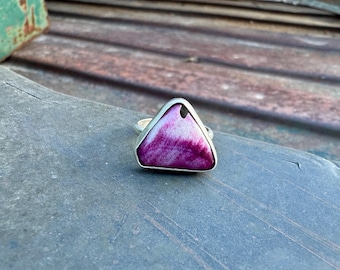 Santo Domingo Richard Aguilar Purple Spiny Oyster Ring Approx Size 6.25, Made from Tab Bead