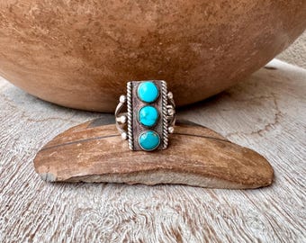 Vintage Stoplight Turquoise Silver Ring Approx Size 7.25, Harvey Era