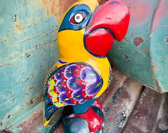 Vintage Guatemalan Hand-Carved Colorful Parrot Statue by Dennis Tawani, Primitive Folk Art