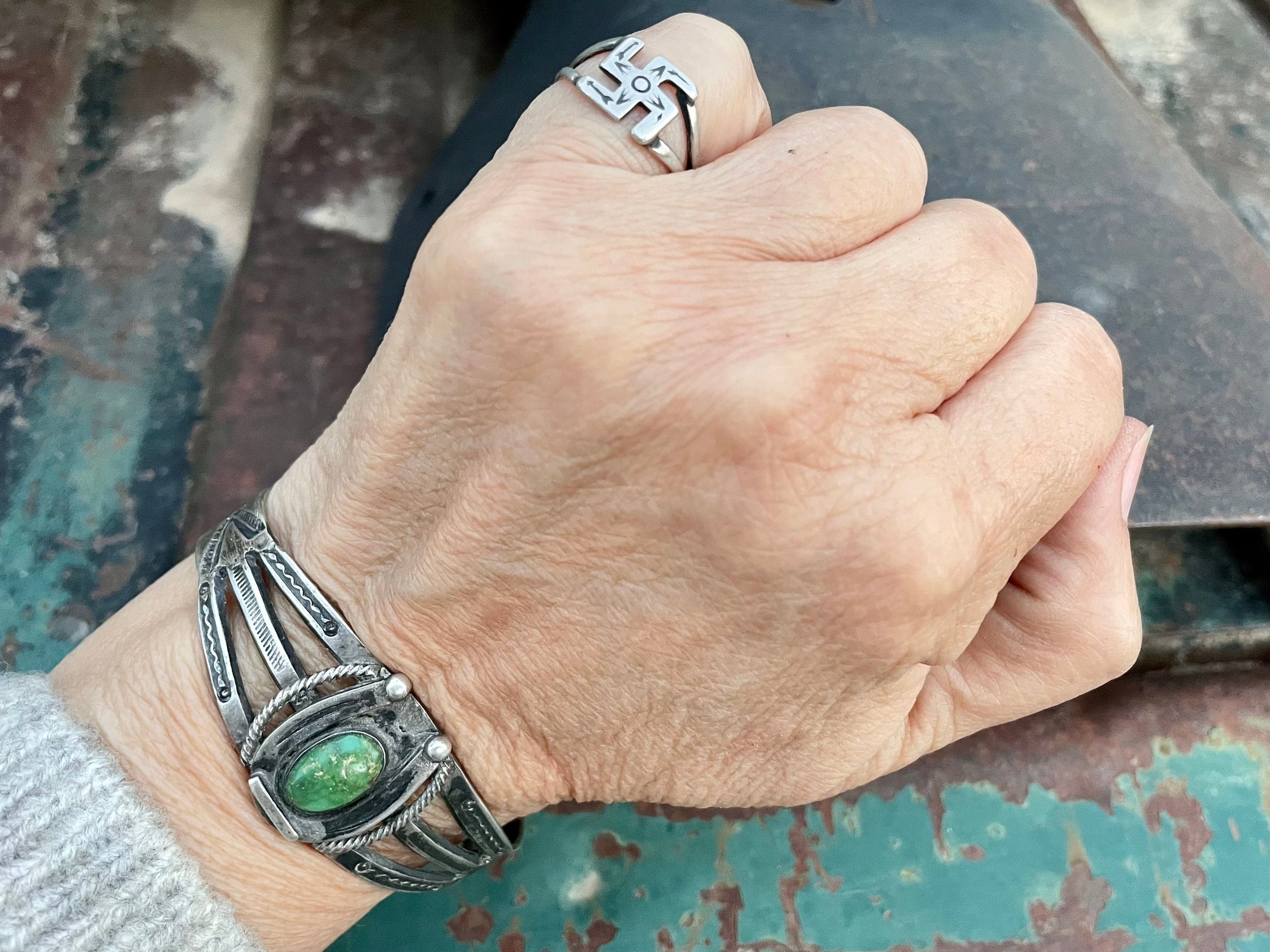 Small Fred Harvey Era Silver Whirling Log Ring Size 6.75