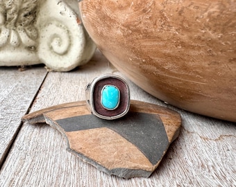 Southwestern Turquoise Compact Signet Ring Size 4.75, Sun Rays Motif