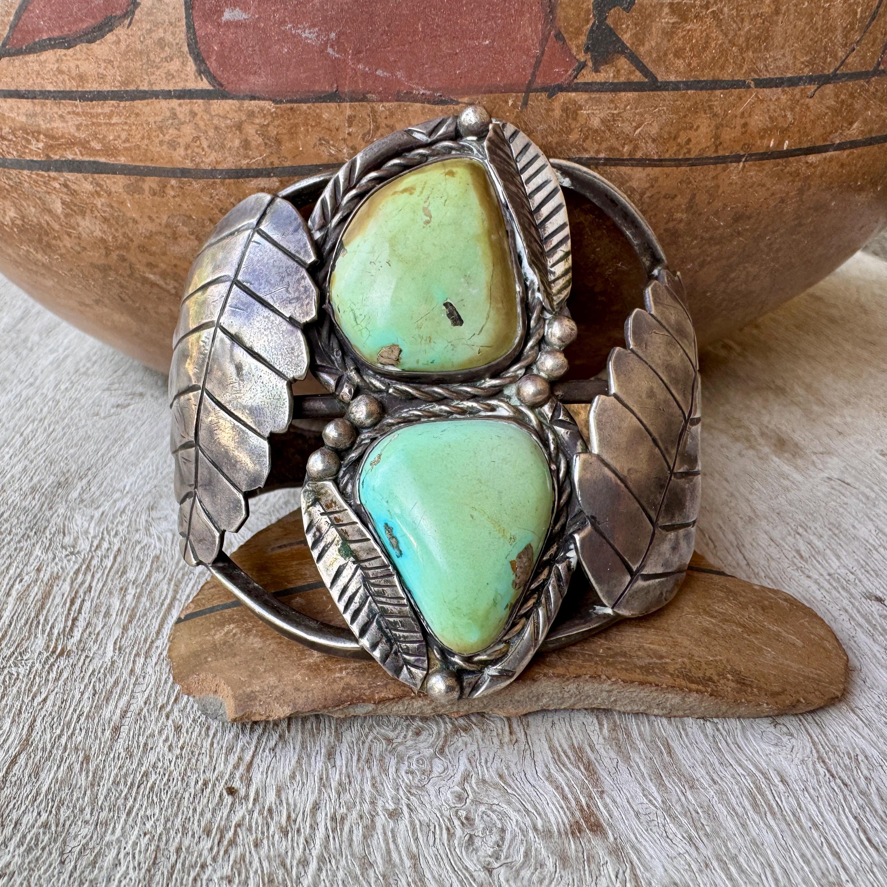 Detailed Older Vintage Native American Navajo Turquoise Sterling Silver Leaf Bracelet Detailed Older Vintage Native American Navajo Turquoise Sterling Silver Leaf Bracelet