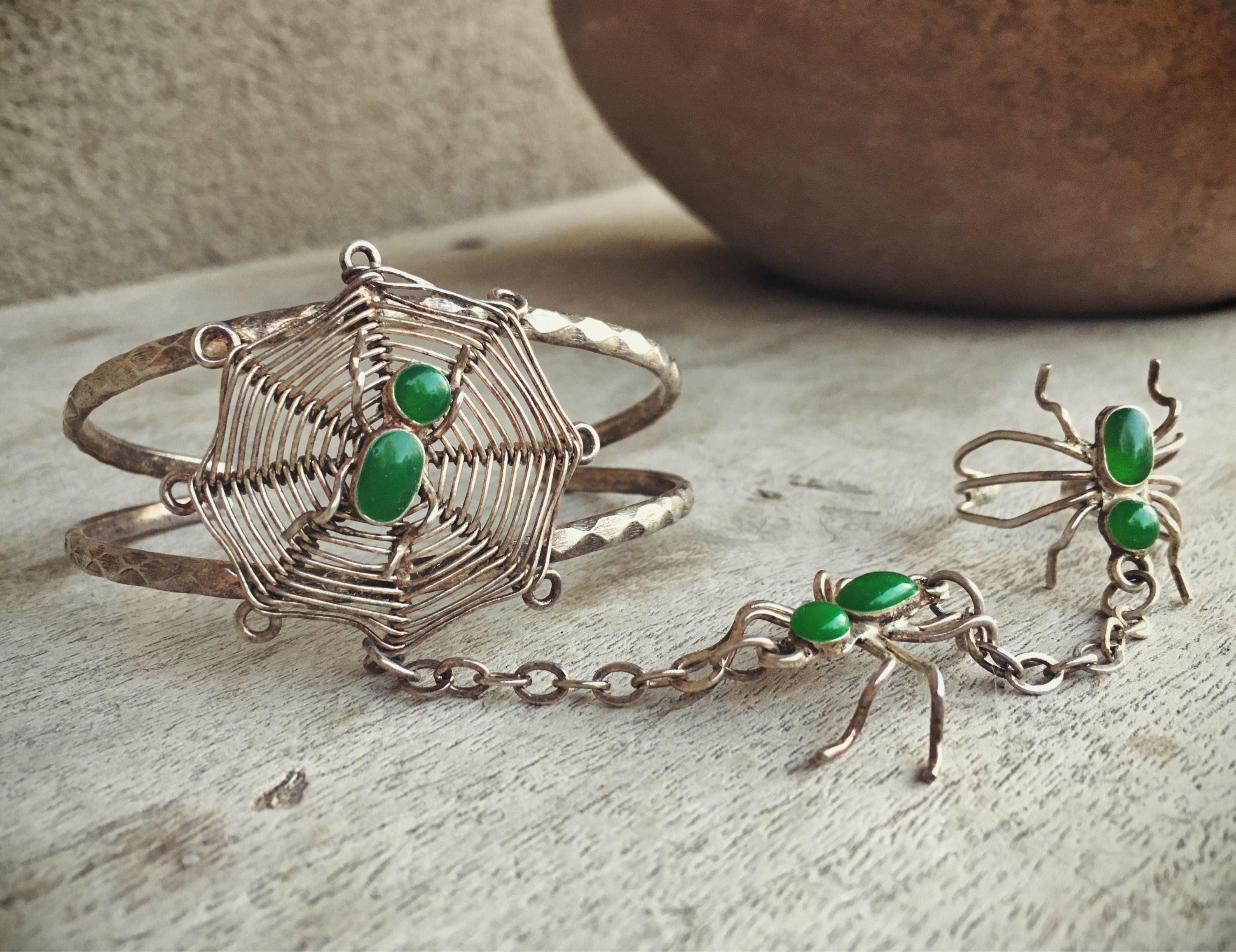 Nickel Silver Spider Slave Bracelet with Ring Spider Jewelry