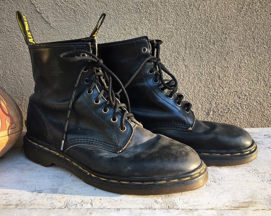 Vintage Well-Worn Made in England Dr Martens (Unmarked Size) Men's ...