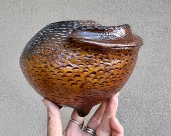 Vintage Dineh Betty Manygoats Horned Toad Pot Approx 7" Wide by 5" Tall, Navajo Pottery