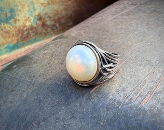 Sculptural Sterling Silver Mother of Pearl Ring Approx Size 6.25, Vintage Modernist Jewelry