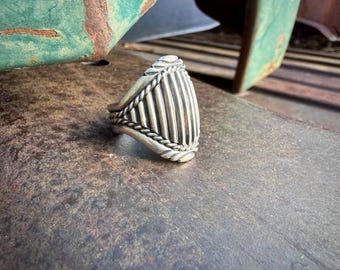 Navajo Danny Clark Sterling Silver Shield Ring Approx Size 7.75 to 8.5, Ribbed Textured