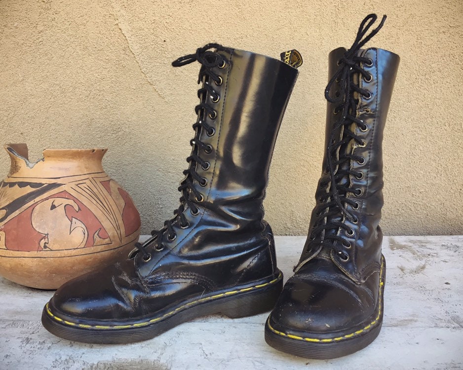 Vintage Well-Worn Made in England Dr Martens UK Size 4 (Estimated ...