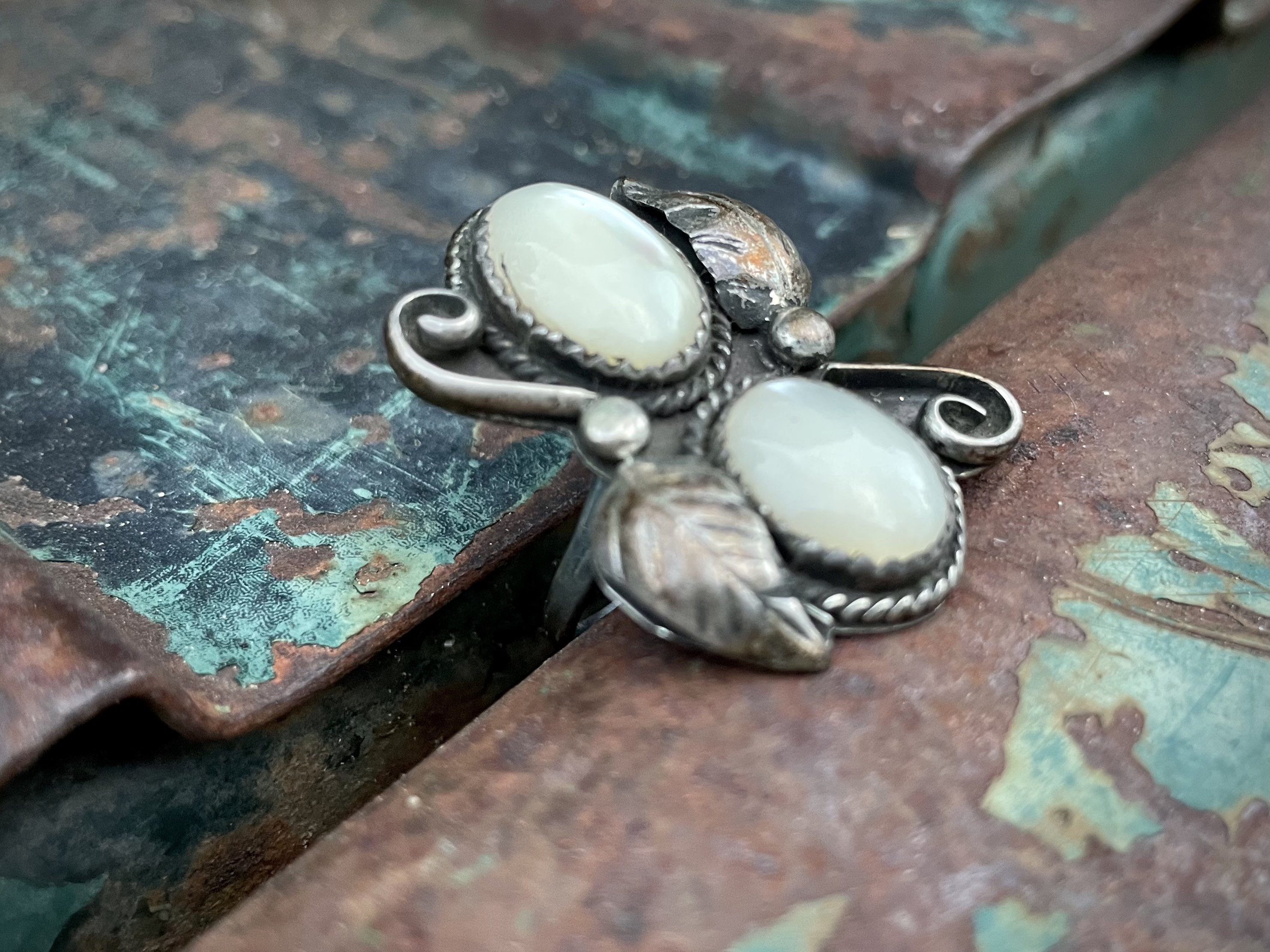 Sterling Silver Mother of Pearl Ring for Women Size 10.25, Navajo 