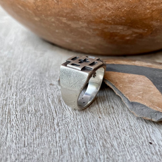 Vintage Sterling Silver Signet Ring with Equal-Ar… - image 9