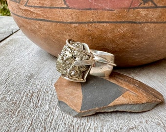 Lilly Barrack Sterling Silver & Large Pyrite Nugget Ring Approx Size 8, Contemporary Jewelry