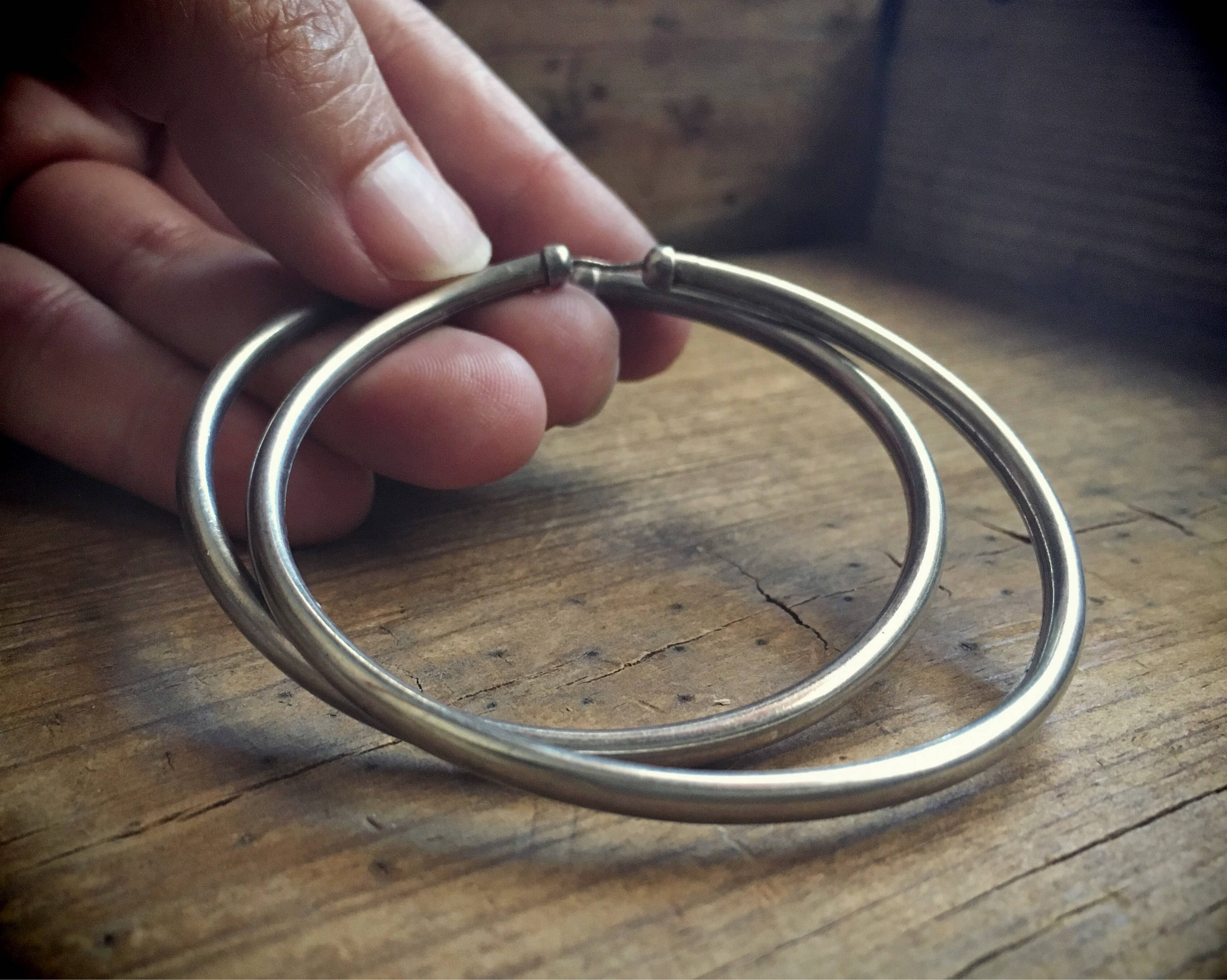 Vintage 21/4 diameter silver hoop earrings large mod 70s style big