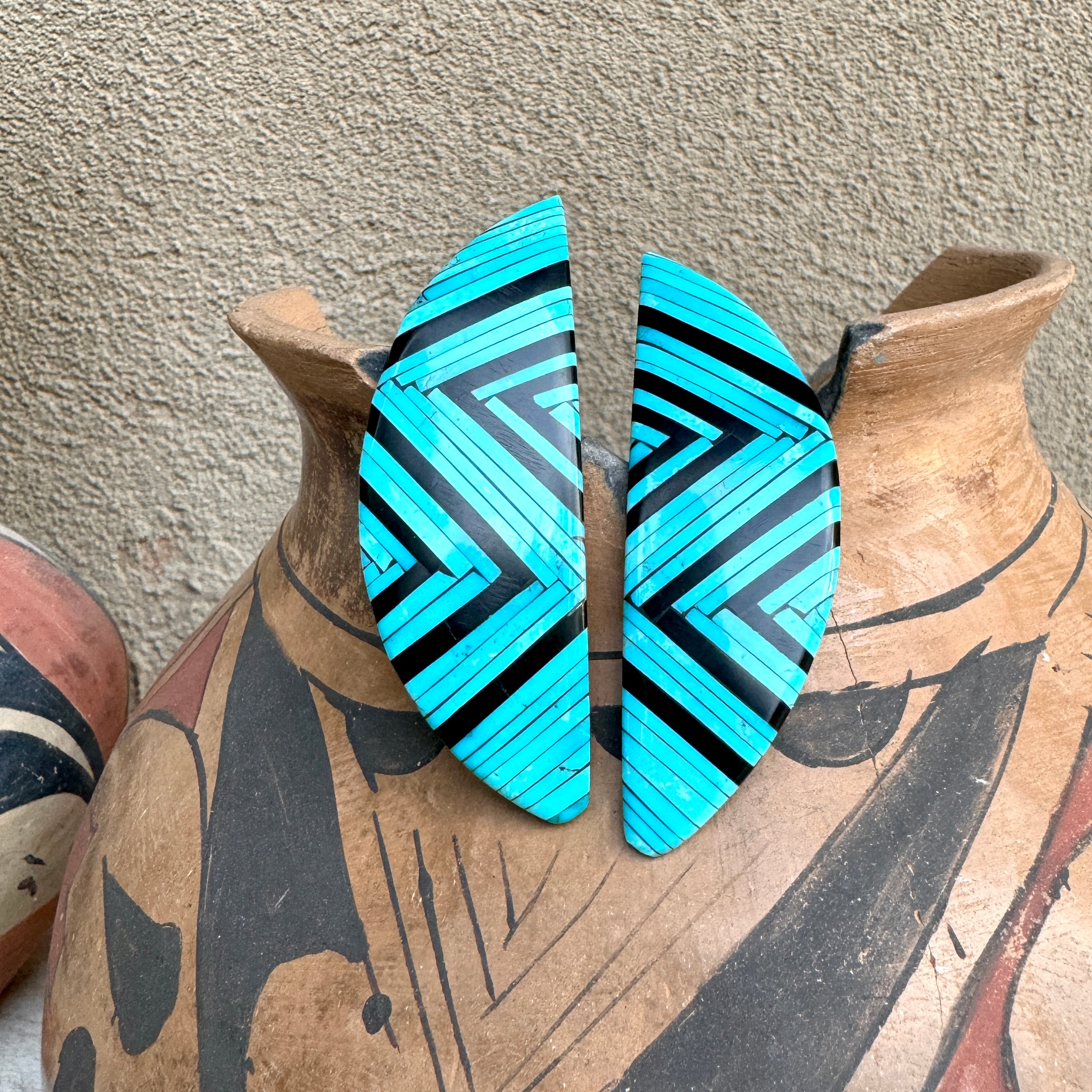 Native American Breathtaking Santo Domingo Inlay Turquoise Jet Spiny Sterling Silver Necklace Native American Breathtaking Santo Domingo Inlay Turquoise Jet Spiny Sterling Silver Necklace
