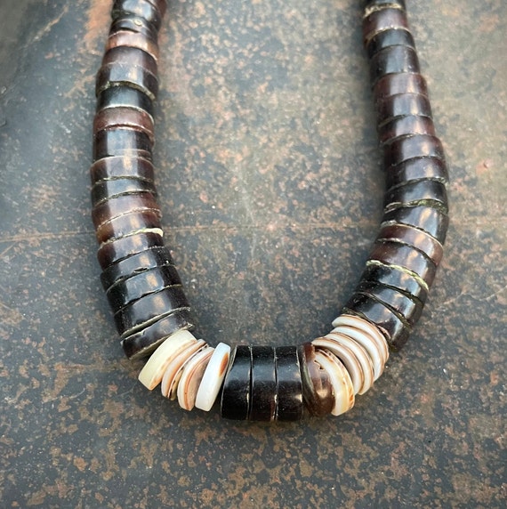 1970s Pen Shell Heishi Choker 14.5 Dainty Size Necklace