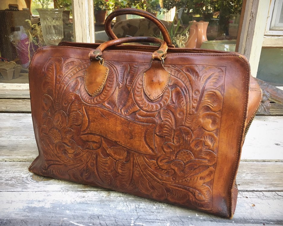 Super Distressed 1940s Mexican Tooled Leather Western Doctor Bag, Vintage Apothecary  Bag, Medical Bag, Physician Carrying Case, Cowboy Prop