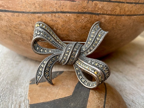 Vintage Sterling Silver Marcasite Brooch Bow by J… - image 3