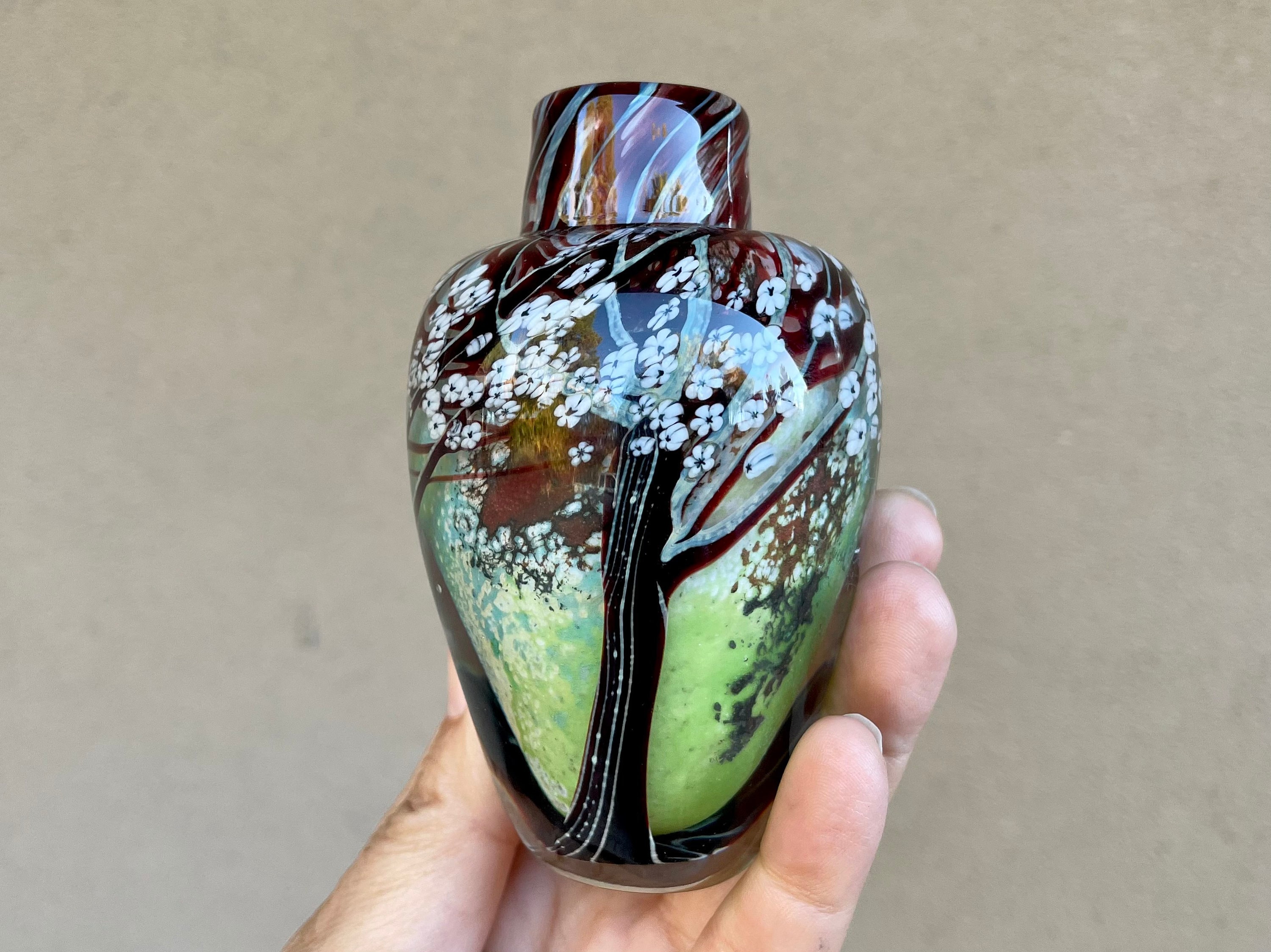 1982 Orient & Flume Hand Blown Art Glass Vase or Paperweight