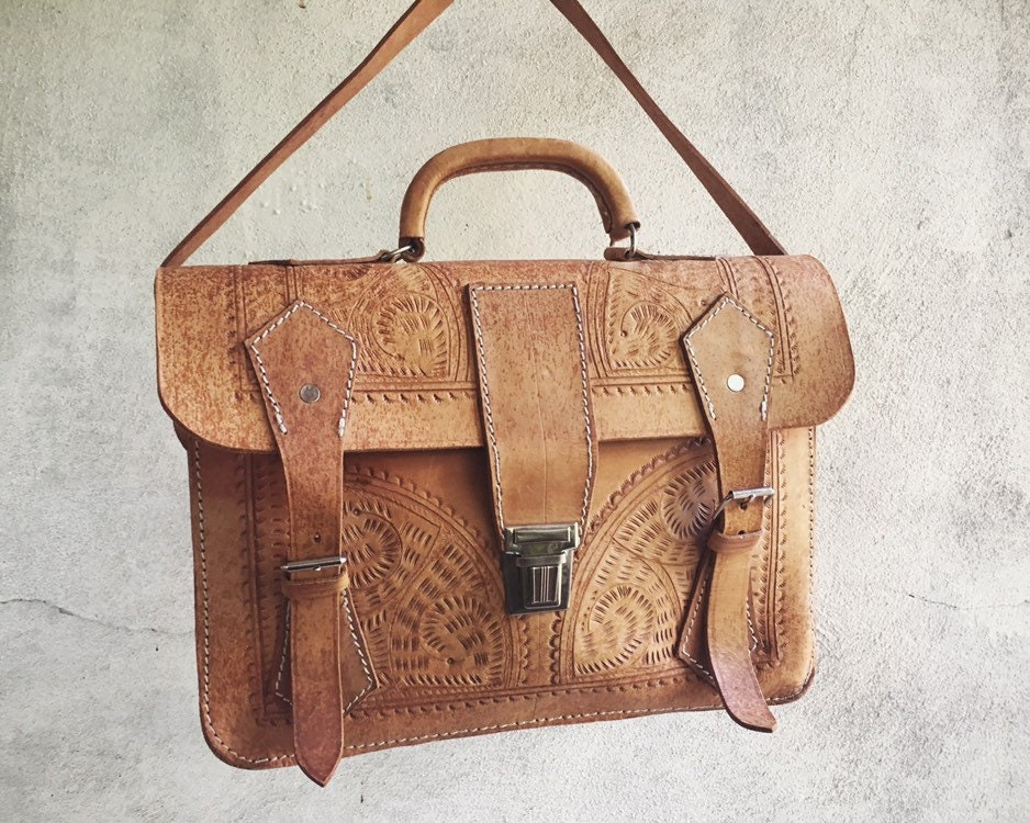 leather messenger bag for men