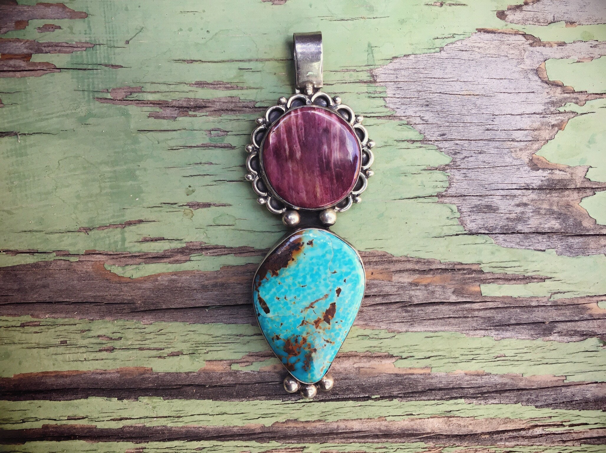 Striking Native American Navajo Purple Spiny Oyster Sterling Silver Ring Signed Striking Native American Navajo Purple Spiny Oyster Sterling Silver Ring Signed