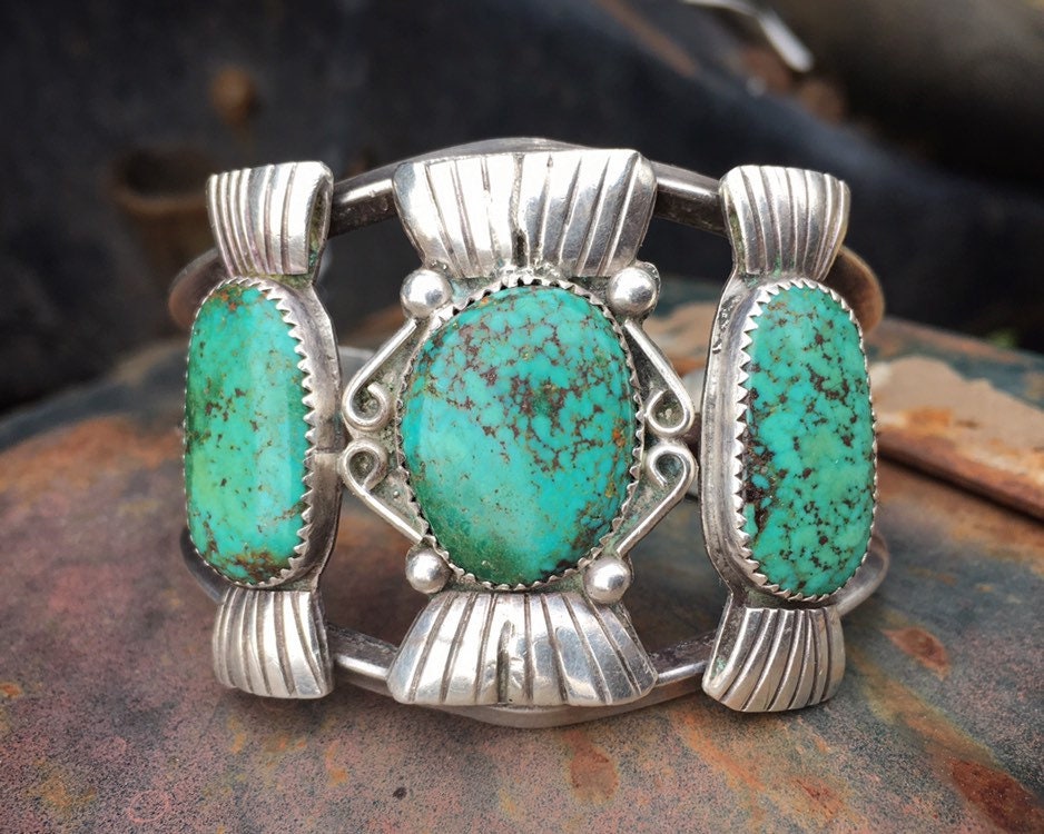 Vintage Large Turquoise Cuff Bracelet for Women Box Bow from 新型スマホOPPO New Mexico ヴィンテージ ボックス 小物入れ