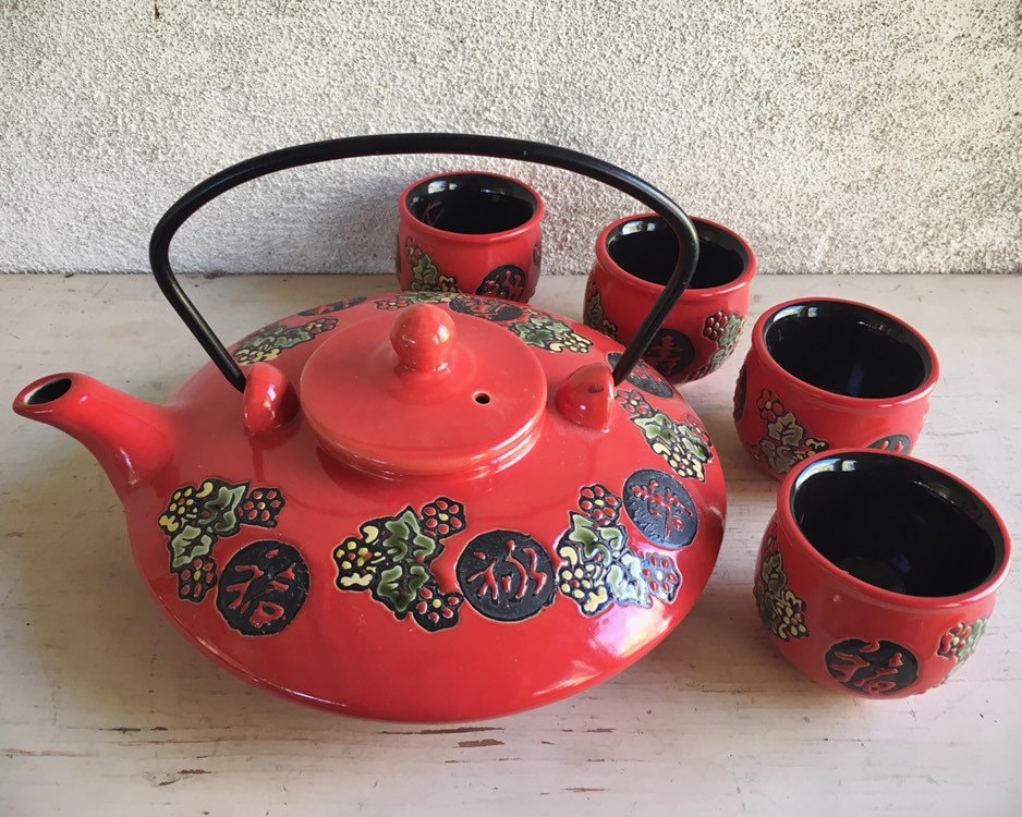 Vintage Red Black Tea Pot Decorative Asia Tea Set, Chinoiserie Decor, Tea Pot and Handleless