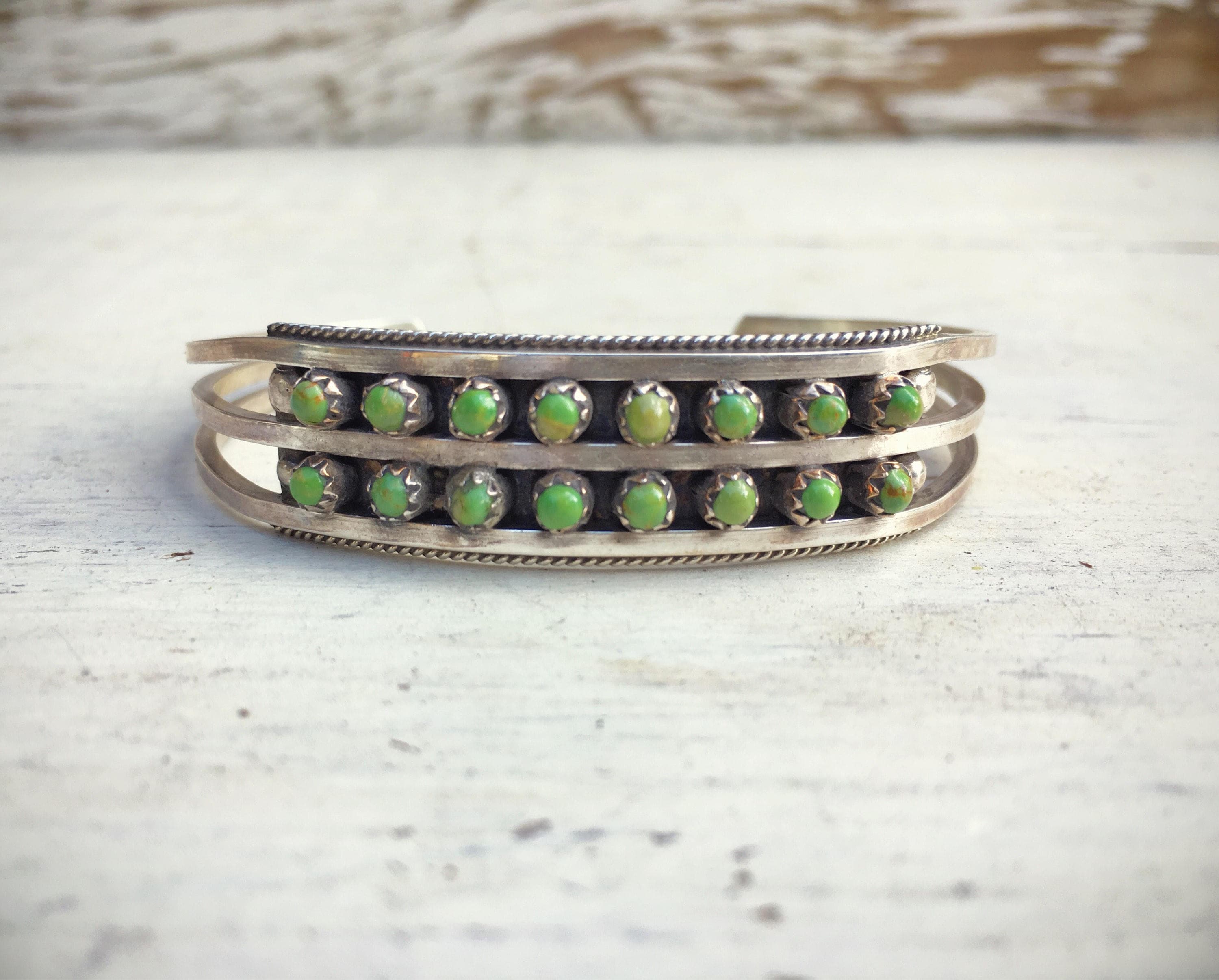 Exquisite Zuni Gaspeite Sterling Silver Bracelet Native American Exquisite Zuni Gaspeite Sterling Silver Bracelet Native American