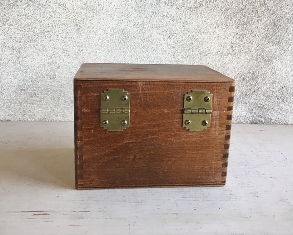 1972 Dovetail Hinged 3x5 Index Card Box, Vintage Office Small File Box