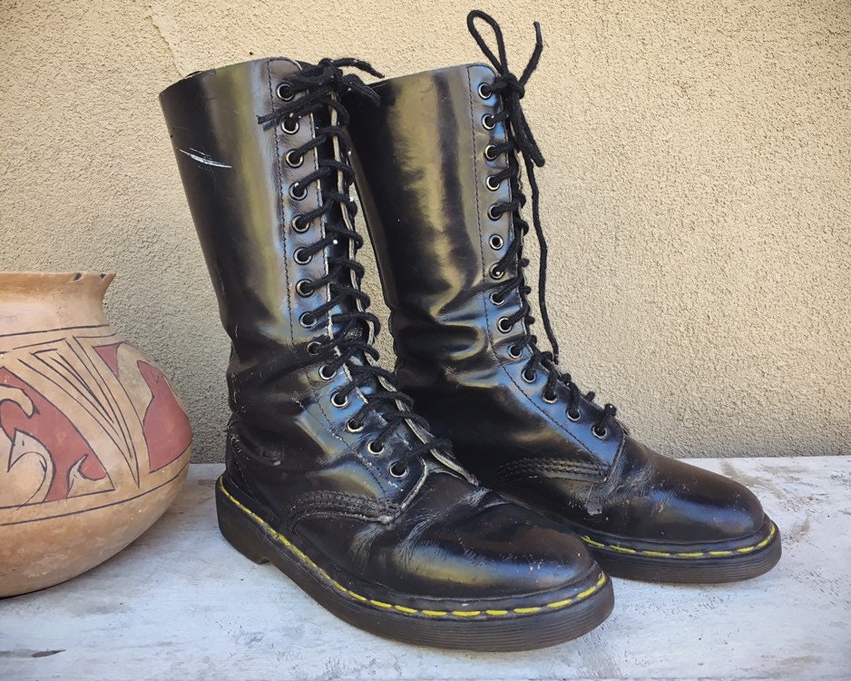 Vintage Well Worn Made in England Dr Martens UK Size 4 Estimated Black Combat Boot 14 Eyelet