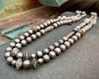 Vintage 111g Double-Strand Benchmade Navajo Pearl Necklace Approx 31.5", Mixed w/ Silver Fluted Beads