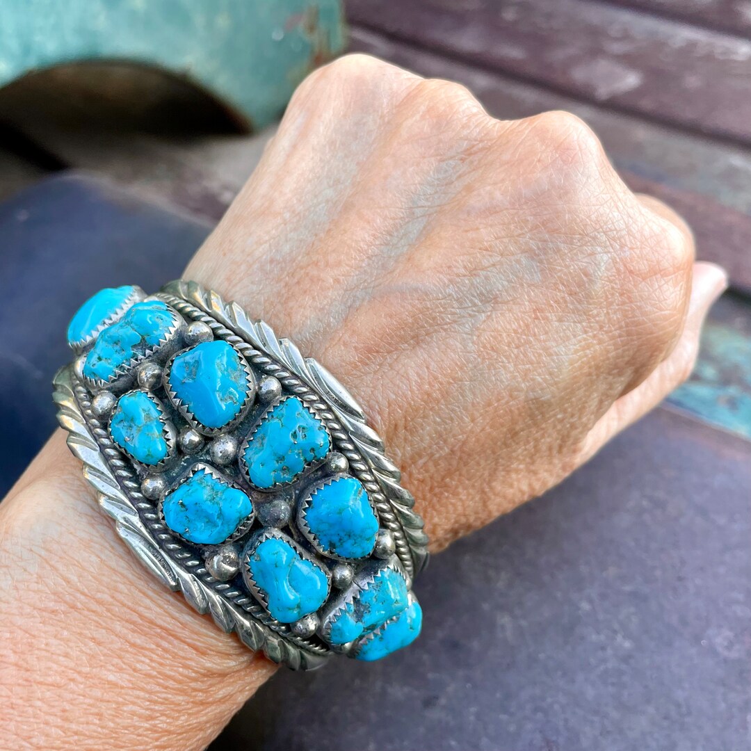 ADVANCED WORKMANSHIP VINTAGE NAVAJO ADVANCED WORKMANSHIP VINTAGE NAVAJO