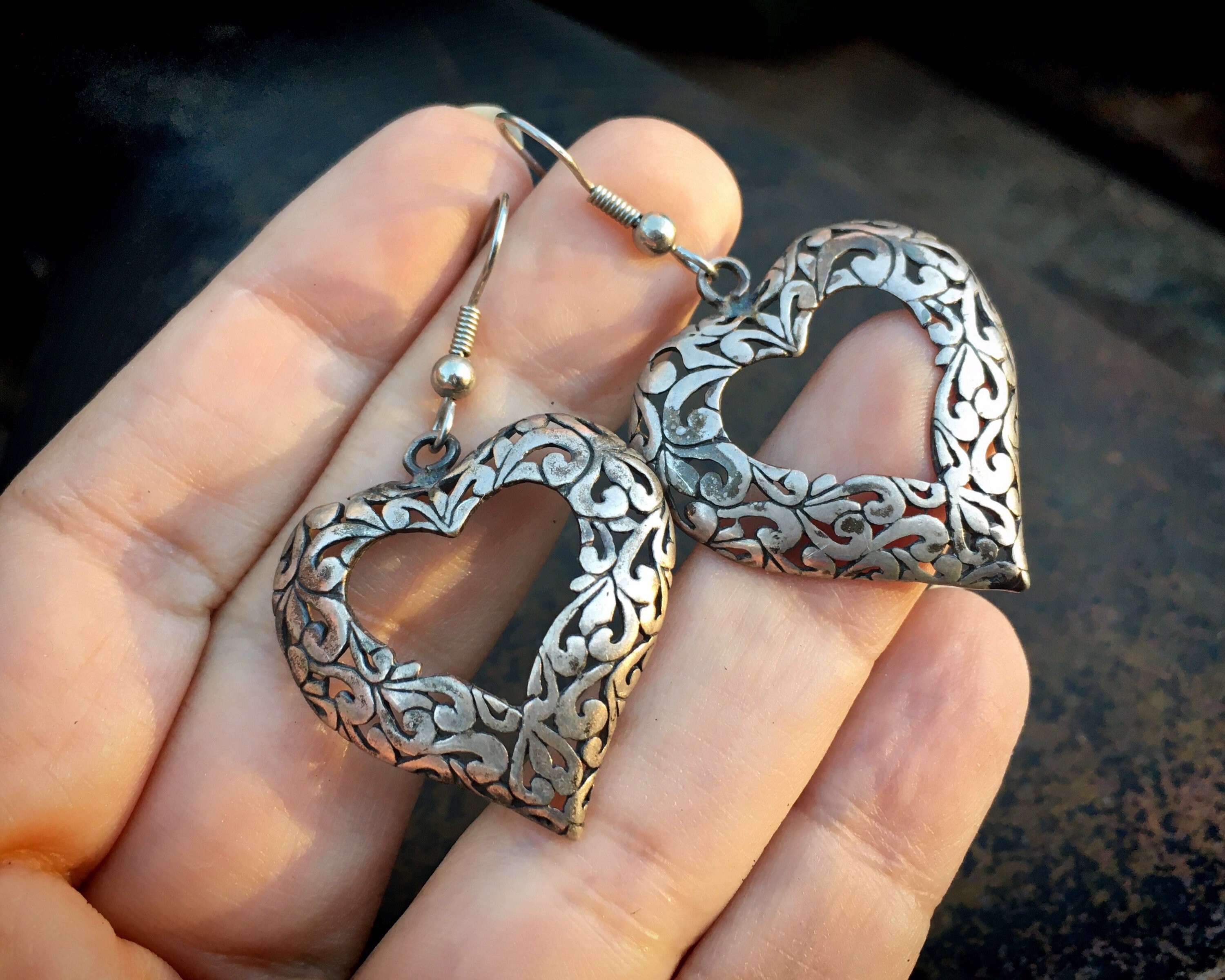 Sterling Silver Marc Heart Dangle Earings Sterling Silver Marc Heart Dangle Earings