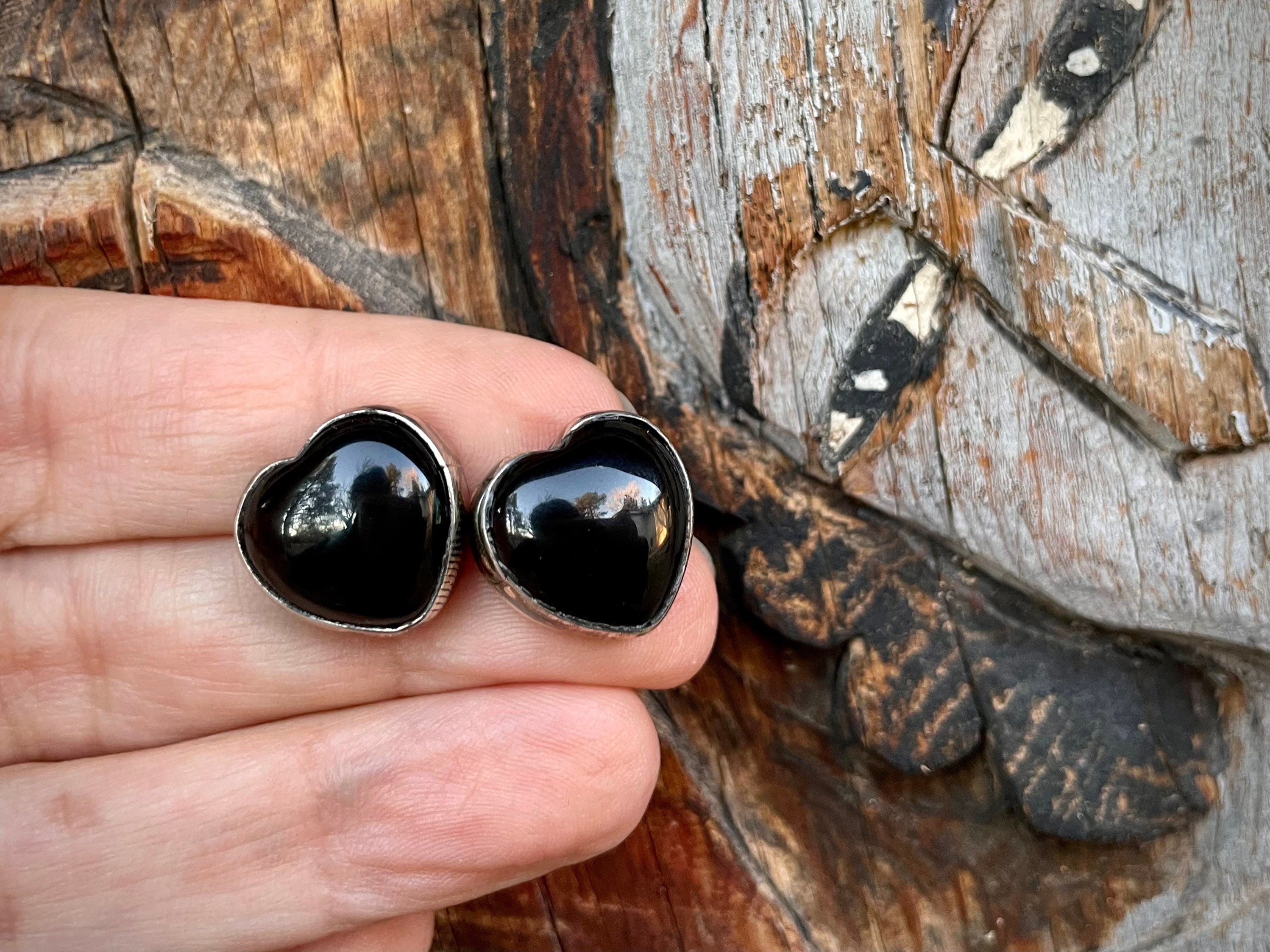Elegant Vintage Native American Navajo Black Onyx Sterling Silver Earrings Elegant Vintage Native American Navajo Black Onyx Sterling Silver Earrings