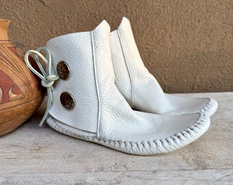 Authentic White Leather Taos Moccasins w/ Concho Buttons, Size Unknown, 1990s Never Worn
