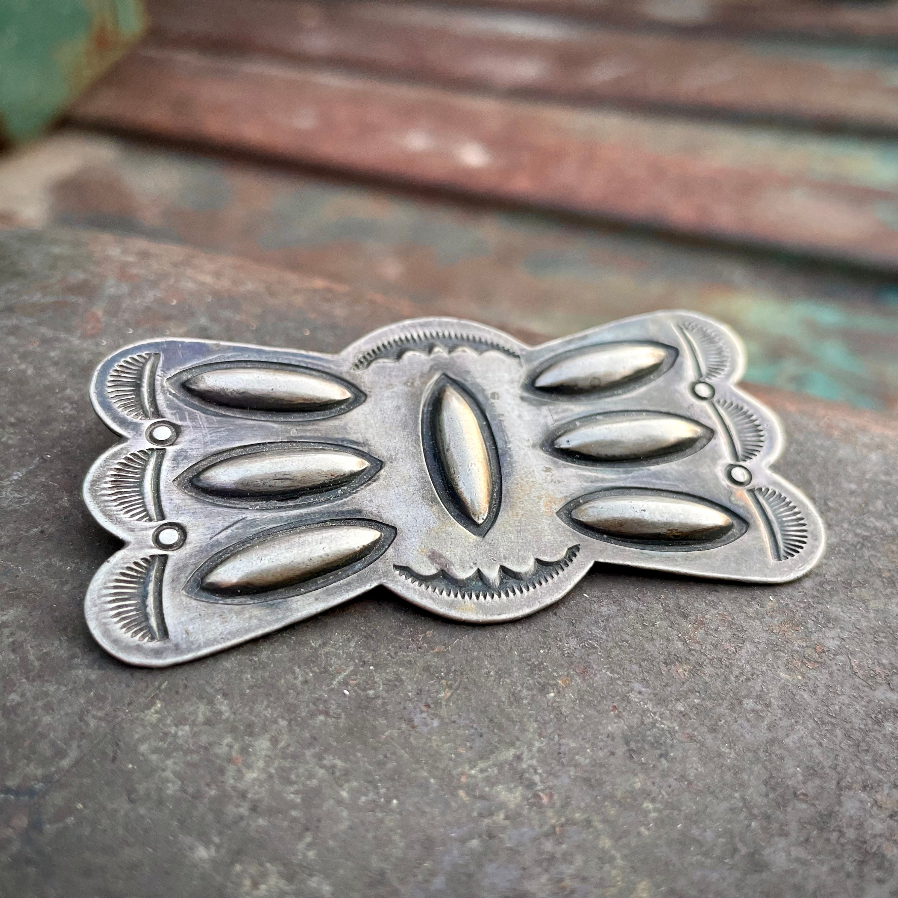 Detailed Vintage Native American Navajo Sterling Silver Repoussed Concho Belt Old Detailed Vintage Native American Navajo Sterling Silver Repoussed Concho Belt Old