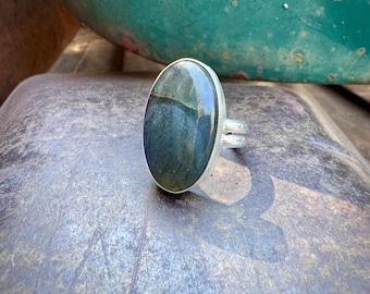 Sterling Silver Labradorite Ring Approx Size 8 by Navajo Me'Dru Nelson