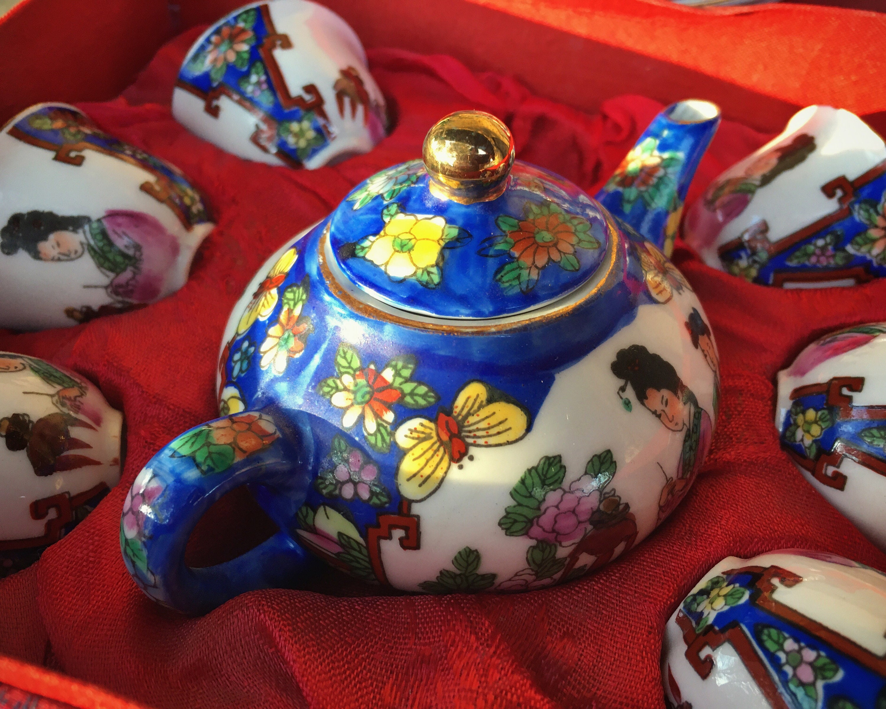 my porcelain tea set