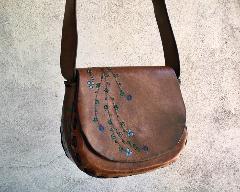 Small Mexican Tooled Leather Purse Painted Flowers Braided Strap