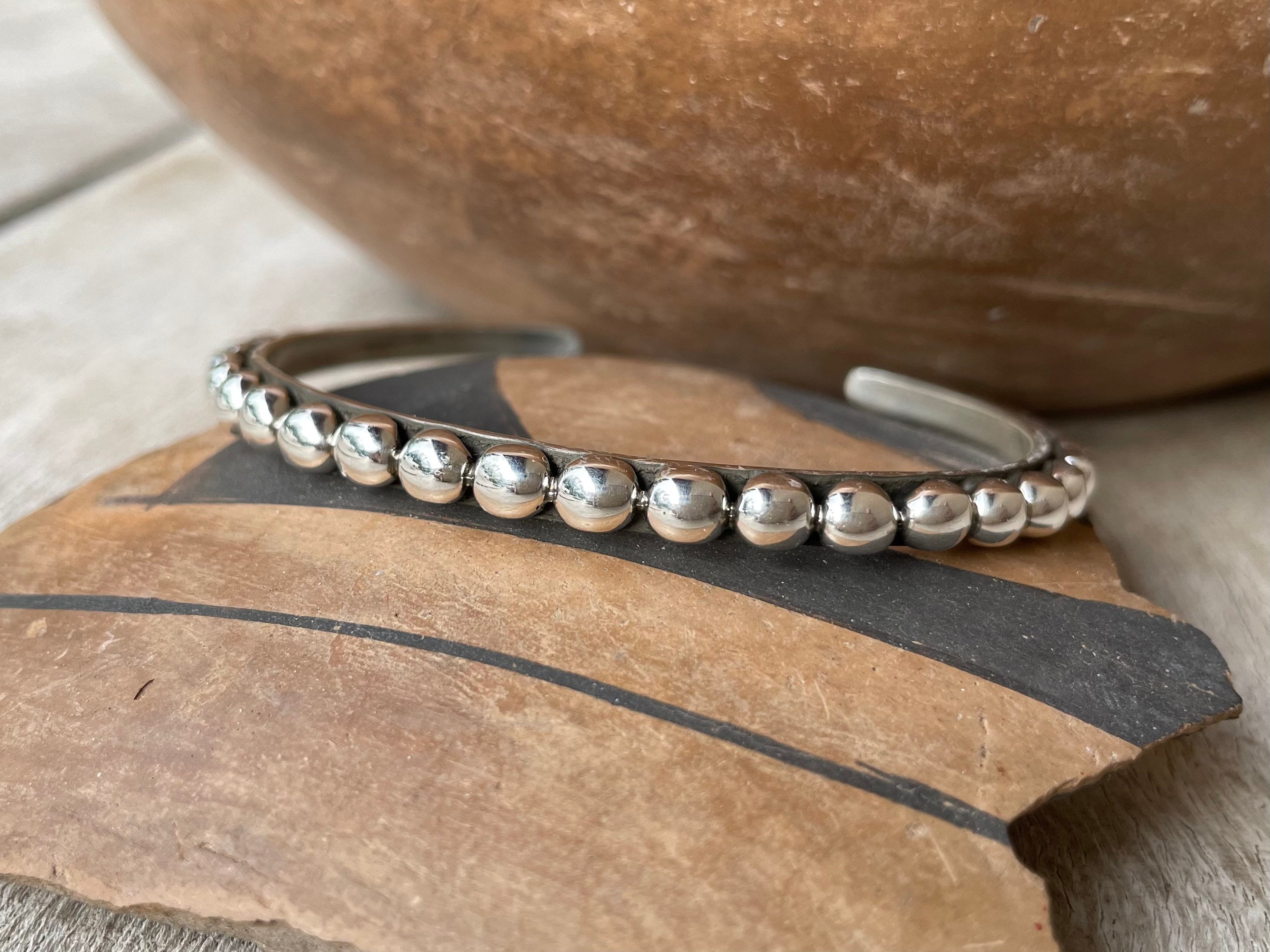 Wonderful Chavez Vintage Native American Navajo Sterling Silver Bangle Bracelet Wonderful Chavez Vintage Native American Navajo Sterling Silver Bangle Bracelet