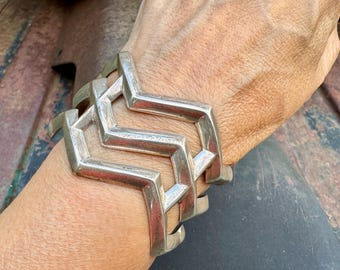 Vintage Navajo Sterling Silver Sandcast Cuff Bracelet Size 6.25, Zig-Zag Shape 66g