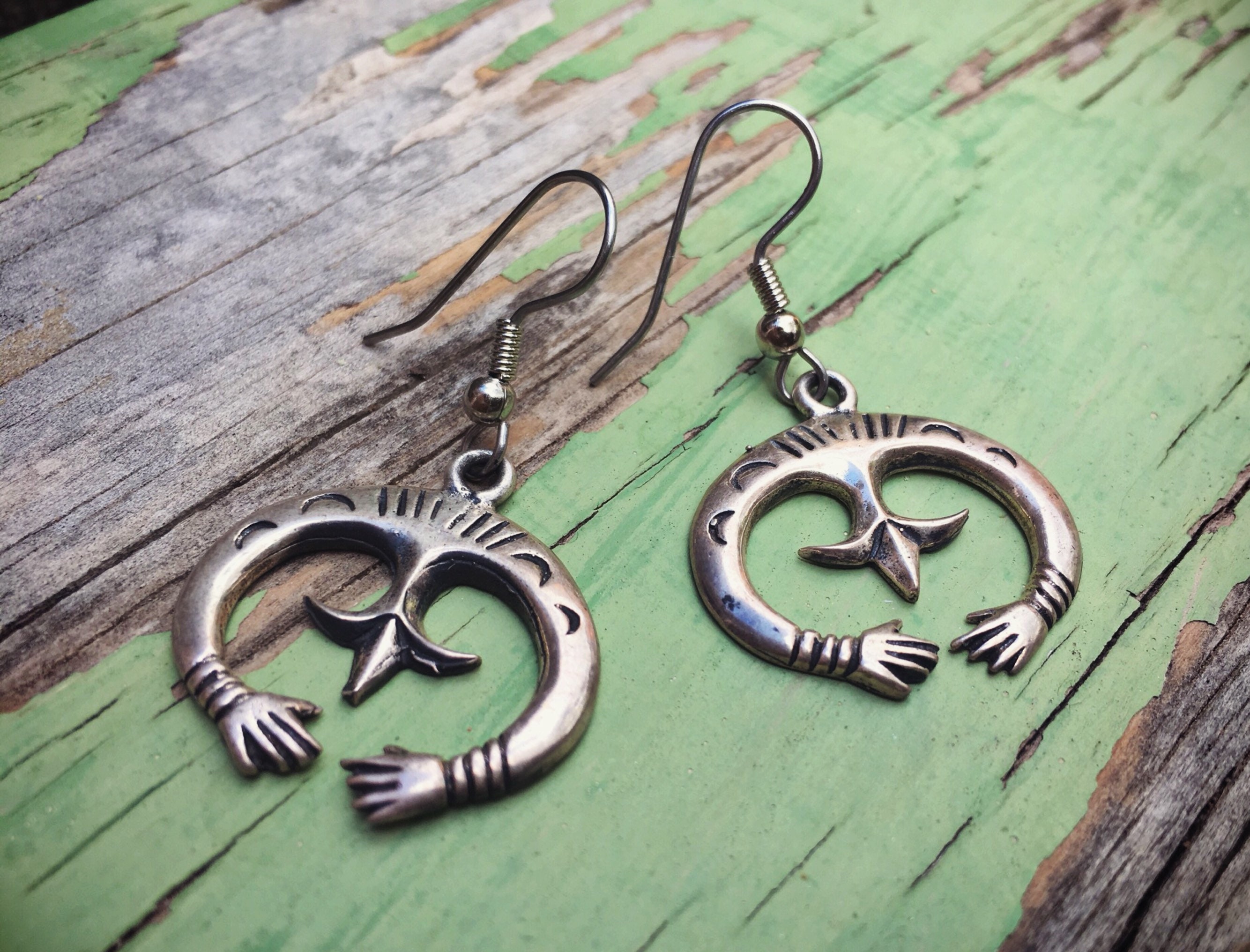 Small Silver Naja Earrings Sandcast Native American Indian Jewelry ...