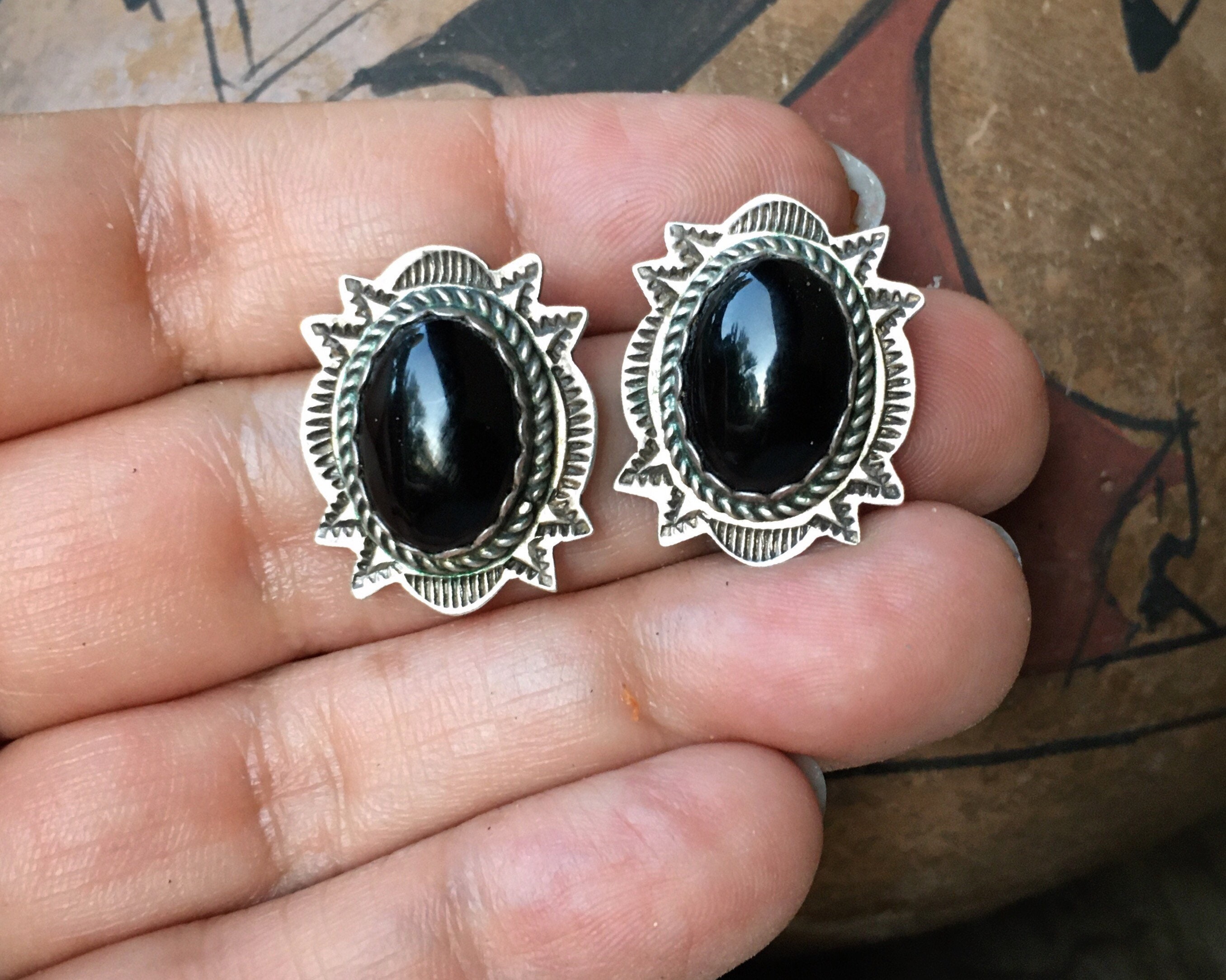 Elegant Vintage Native American Navajo Black Onyx Sterling Silver Earrings Elegant Vintage Native American Navajo Black Onyx Sterling Silver Earrings