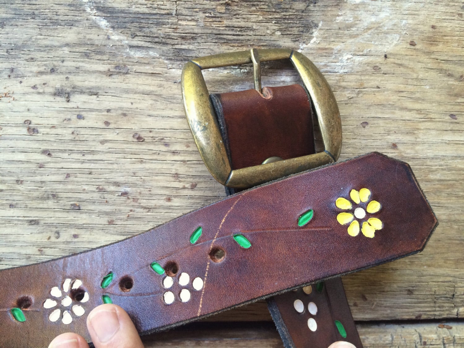 Size 32 vintage hand painted flowers leather belt, 60s stamped leather