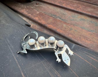 Sterling Silver Pearl Lizard Pendant w/ Shepherd’s Hook and Removable Bale, Gecko Lover Gift