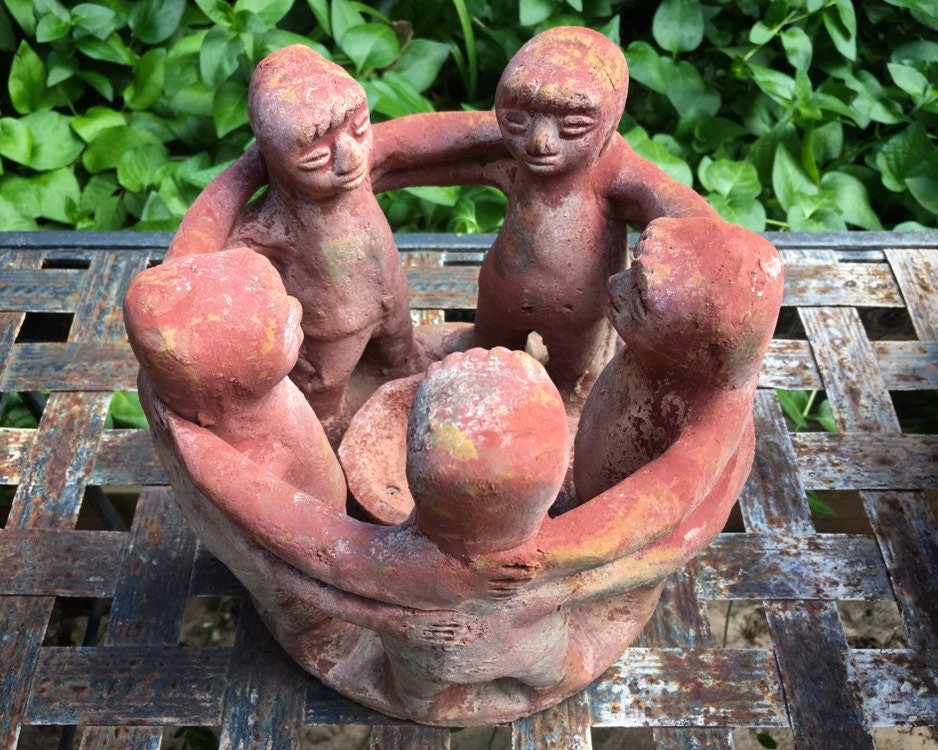 Circle of friends tea light holder deals
