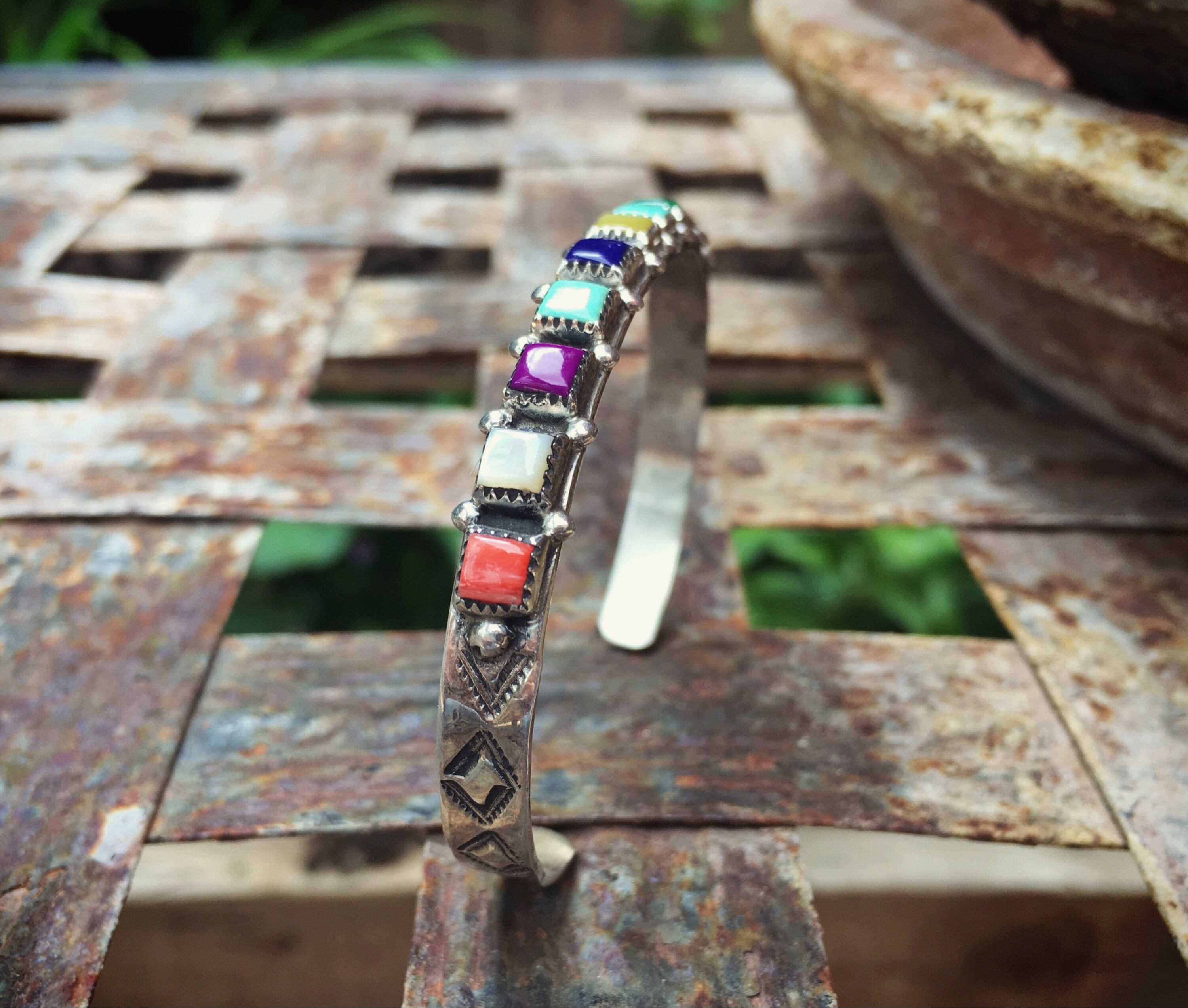 Native American Fabulous Vintage Mussel Shell Sterling Silver Bracelet Native American Fabulous Vintage Mussel Shell Sterling Silver Bracelet