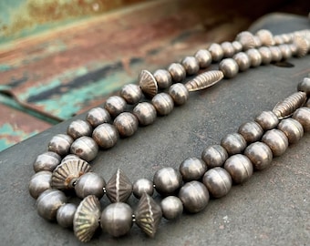 Vintage 111g Double-Strand Benchmade Navajo Pearl Necklace Approx 31.5", Mixed w/ Silver Fluted Beads